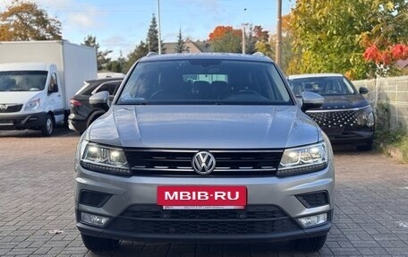 Volkswagen Tiguan II, 2017 год, 2 349 000 рублей, 2 фотография