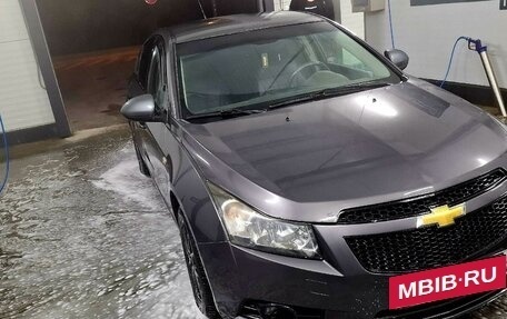 Chevrolet Cruze II, 2010 год, 530 000 рублей, 6 фотография