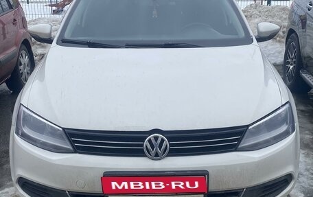 Volkswagen Jetta VI, 2014 год, 800 000 рублей, 1 фотография