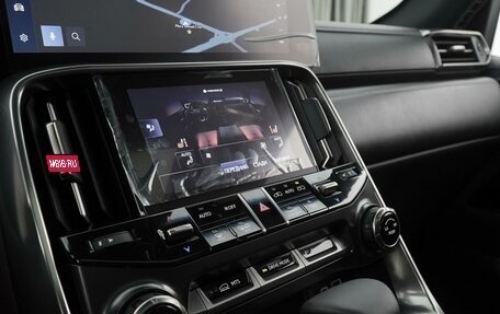 Lexus LX, 2024 год, 20 490 000 рублей, 26 фотография