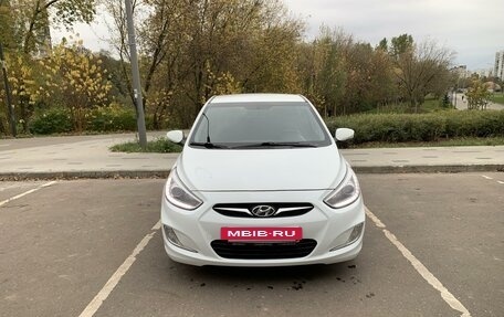 Hyundai Solaris II рестайлинг, 2013 год, 995 000 рублей, 2 фотография