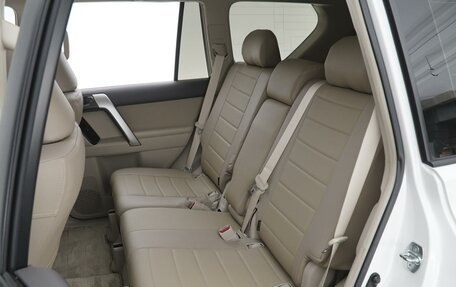 Toyota Land Cruiser Prado 150 рестайлинг 2, 2022 год, 7 599 000 рублей, 10 фотография