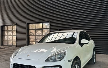 Porsche Cayenne III, 2010 год, 1 799 000 рублей, 2 фотография