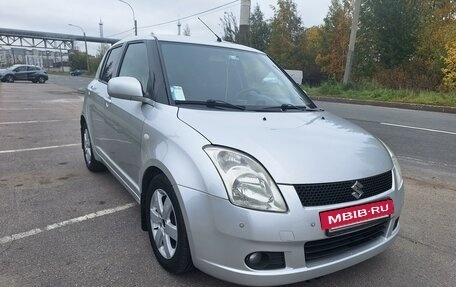 Suzuki Swift III, 2010 год, 659 000 рублей, 2 фотография