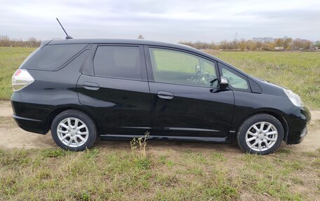 Honda Fit Shuttle I рестайлинг, 2014 год, 1 699 999 рублей, 19 фотография