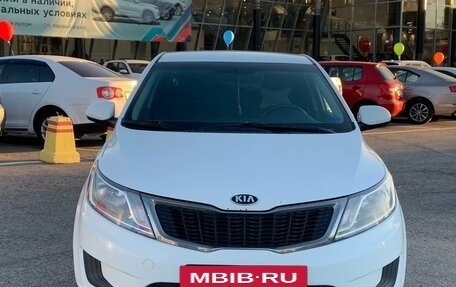 KIA Rio III рестайлинг, 2014 год, 965 990 рублей, 8 фотография