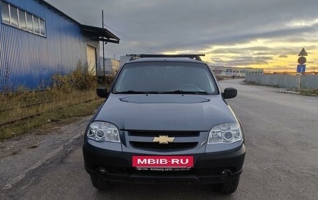 Chevrolet Niva I рестайлинг, 2010 год, 400 000 рублей, 3 фотография