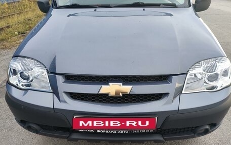 Chevrolet Niva I рестайлинг, 2010 год, 400 000 рублей, 4 фотография