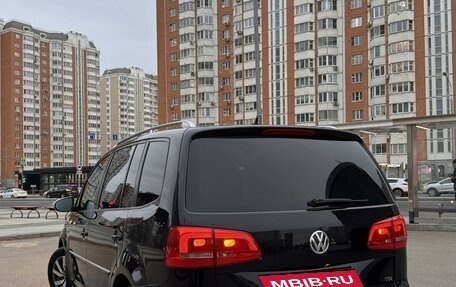 Volkswagen Touran III, 2011 год, 1 130 000 рублей, 22 фотография