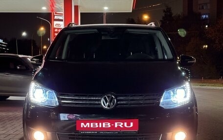 Volkswagen Touran III, 2011 год, 1 130 000 рублей, 19 фотография