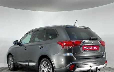 Mitsubishi Outlander III рестайлинг 3, 2015 год, 1 999 000 рублей, 7 фотография