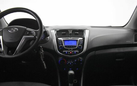 Hyundai Solaris II рестайлинг, 2013 год, 870 000 рублей, 5 фотография