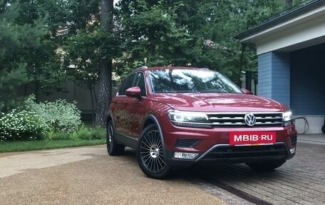 Volkswagen Tiguan II, 2017 год, 2 555 000 рублей, 3 фотография