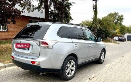 Mitsubishi Outlander III рестайлинг 3, 2012 год, 1 590 000 рублей, 5 фотография