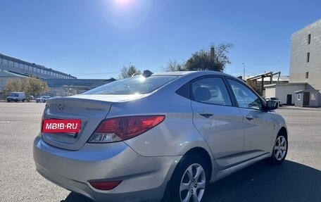 Hyundai Solaris II рестайлинг, 2012 год, 800 000 рублей, 4 фотография