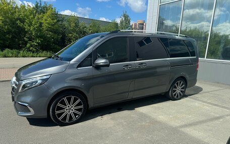 Mercedes-Benz V-Класс, 2019 год, 6 250 000 рублей, 4 фотография