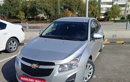 Chevrolet Cruze II, 2014 год, 930 000 рублей, 2 фотография