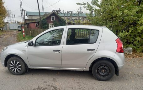 Renault Sandero I, 2014 год, 677 000 рублей, 4 фотография