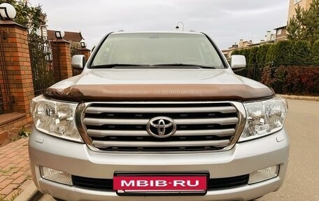 Toyota Land Cruiser 200, 2011 год, 3 680 000 рублей, 2 фотография