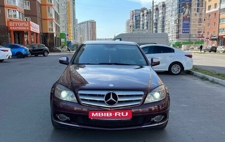 Mercedes-Benz C-Класс, 2008 год, 1 000 000 рублей, 2 фотография