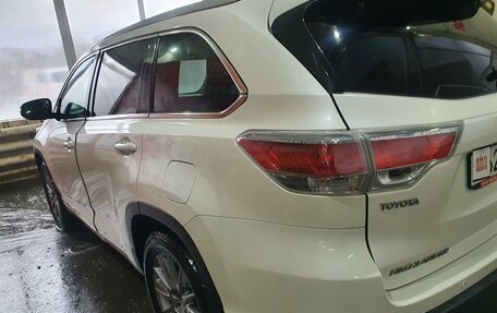 Toyota Highlander III, 2014 год, 3 050 000 рублей, 7 фотография