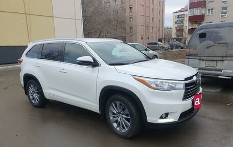 Toyota Highlander III, 2014 год, 3 050 000 рублей, 8 фотография