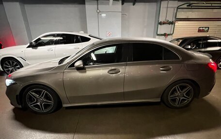 Mercedes-Benz A-Класс, 2019 год, 3 200 000 рублей, 3 фотография