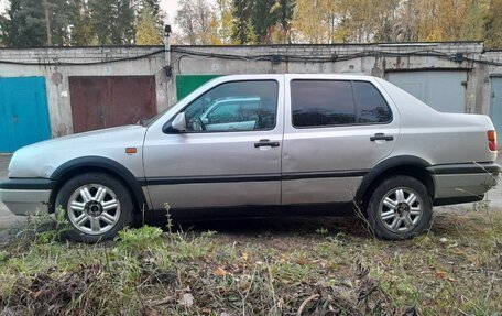 Volkswagen Vento, 1992 год, 155 000 рублей, 8 фотография