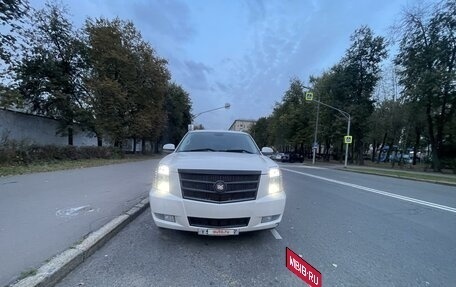 Cadillac Escalade III, 2013 год, 2 800 000 рублей, 2 фотография