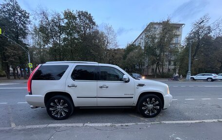 Cadillac Escalade III, 2013 год, 2 800 000 рублей, 4 фотография