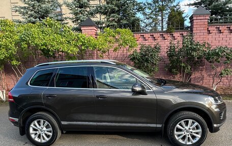 Volkswagen Touareg III, 2015 год, 3 200 000 рублей, 4 фотография