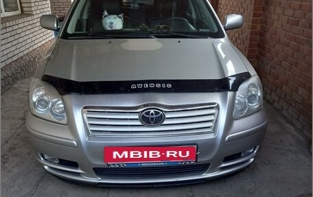 Toyota Avensis III рестайлинг, 2003 год, 550 000 рублей, 4 фотография