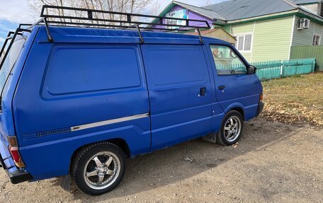 Nissan Vanette II, 1991 год, 550 000 рублей, 2 фотография