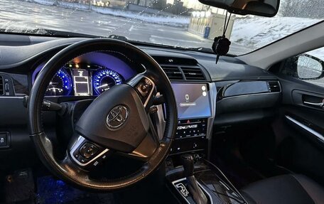 Toyota Camry, 2017 год, 2 550 000 рублей, 4 фотография