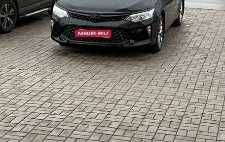 Toyota Camry, 2017 год, 2 550 000 рублей, 2 фотография