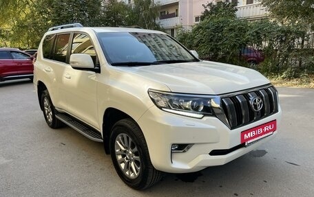 Toyota Land Cruiser Prado 150 рестайлинг 2, 2018 год, 5 790 000 рублей, 8 фотография