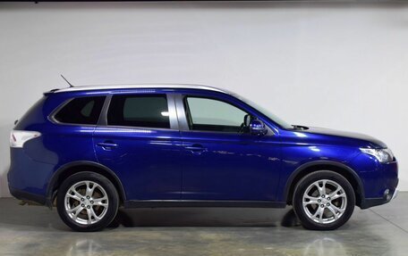 Mitsubishi Outlander III рестайлинг 3, 2014 год, 1 747 000 рублей, 5 фотография