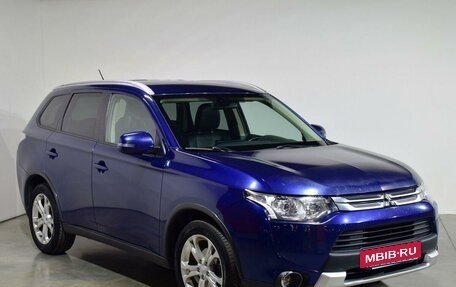 Mitsubishi Outlander III рестайлинг 3, 2014 год, 1 747 000 рублей, 2 фотография