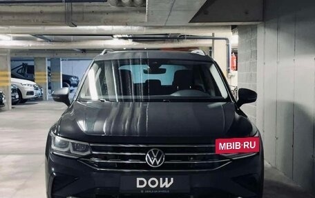 Volkswagen Tiguan II, 2021 год, 3 070 333 рублей, 2 фотография