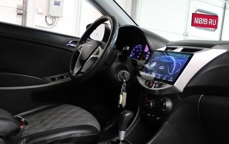 Hyundai Solaris II рестайлинг, 2011 год, 780 000 рублей, 12 фотография