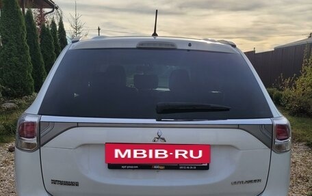 Mitsubishi Outlander III рестайлинг 3, 2013 год, 1 720 000 рублей, 9 фотография