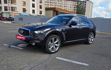 Infiniti QX70, 2015 год, 2 350 000 рублей, 9 фотография