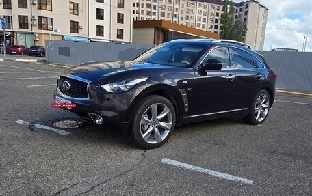 Infiniti QX70, 2015 год, 2 350 000 рублей, 11 фотография