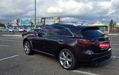 Infiniti QX70, 2015 год, 2 350 000 рублей, 13 фотография