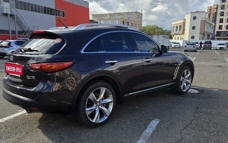 Infiniti QX70, 2015 год, 2 350 000 рублей, 17 фотография