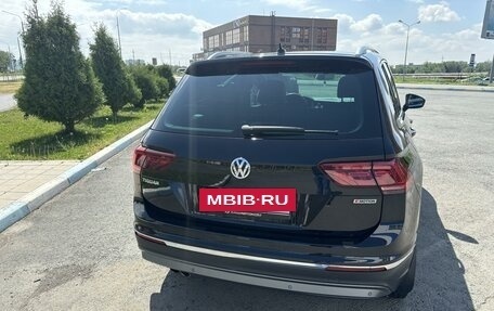 Volkswagen Tiguan II, 2018 год, 3 190 000 рублей, 4 фотография