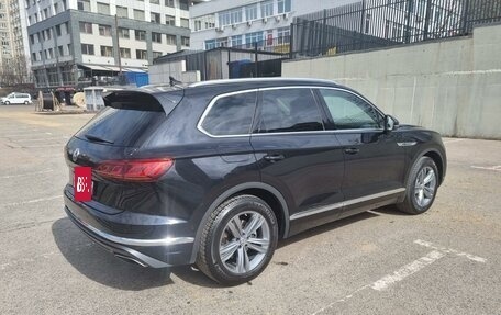 Volkswagen Touareg III, 2019 год, 5 600 000 рублей, 3 фотография