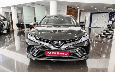 Toyota Camry, 2019 год, 3 999 000 рублей, 2 фотография