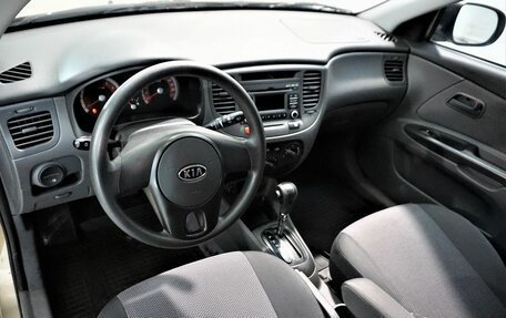 KIA Rio II, 2011 год, 899 800 рублей, 8 фотография