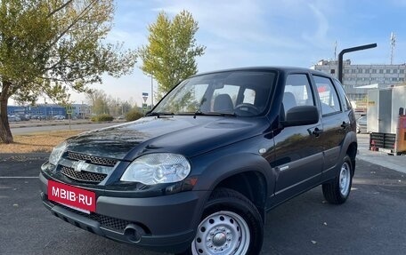 Chevrolet Niva I рестайлинг, 2014 год, 749 900 рублей, 3 фотография